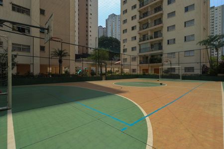 Apartamento à venda com 72m², 2 quartos e 1 vaga Apartamento à venda com 72m², 2 quartos e 1 vagaÁrea comum - Quadra esportiva