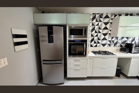 Apartamento para alugar com 79m², 2 quartos e 2 vagasCozinha