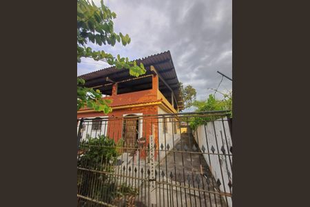 Casa para alugar com 250m², 2 quartos e 3 vagasFachada