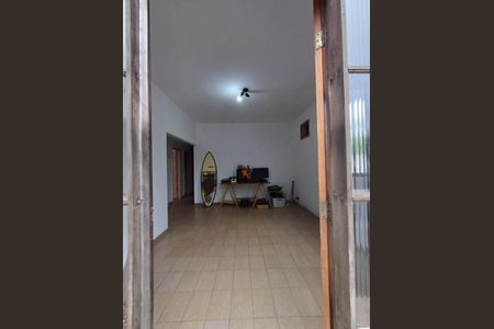 Sala de casa para alugar com 2 quartos, 250m² em Guaratiba, Rio de Janeiro