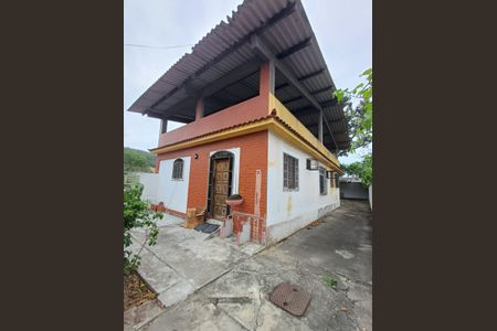 Casa para alugar com 250m², 2 quartos e 3 vagasFachada