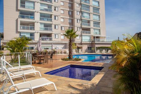 Apartamento à venda com 57m², 2 quartos e 1 vaga Apartamento à venda com 57m², 2 quartos e 1 vagaÁrea comum - Piscina