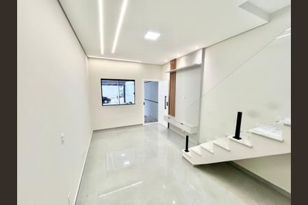 Sala de casa à venda com 3 quartos, 123m² em Jardim São Paulo, São Paulo