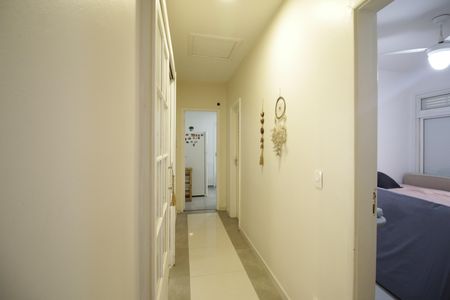 Casa de condomínio à venda com 375m², 4 quartos e 2 vagasCorredor