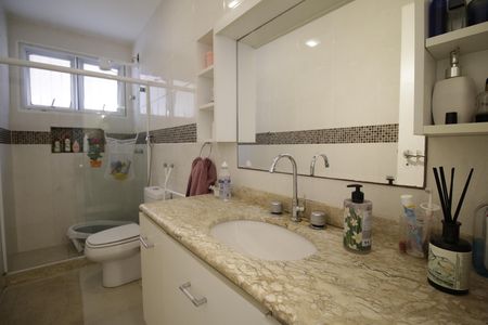 Casa de condomínio à venda com 375m², 4 quartos e 2 vagasBanheiro