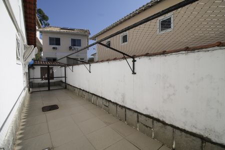Casa de condomínio à venda com 375m², 4 quartos e 2 vagasQuintal