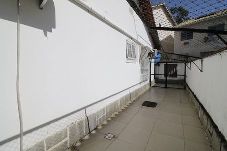 Casa de condomínio à venda com 375m², 4 quartos e 2 vagasQuintal