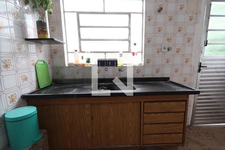 Casa à venda com 165m², 5 quartos e 1 vaga Casa à venda com 165m², 5 quartos e 1 vagaCozinha