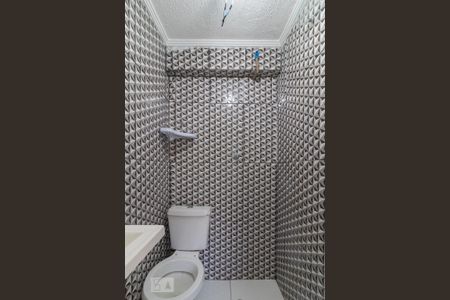 Casa à venda com 165m², 5 quartos e 1 vaga Casa à venda com 165m², 5 quartos e 1 vagaBanheiro