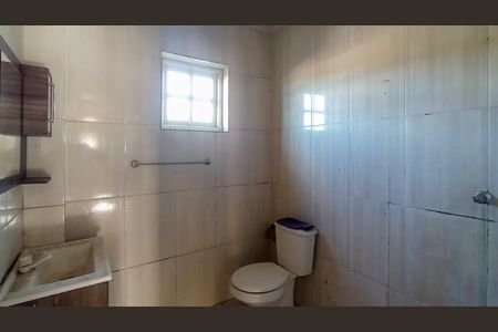 Casa à venda com 168m², 4 quartos e 2 vagas Casa à venda com 168m², 4 quartos e 2 vagasBanheiro