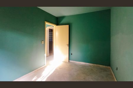 Casa à venda com 168m², 4 quartos e 2 vagas Casa à venda com 168m², 4 quartos e 2 vagasQuarto 4