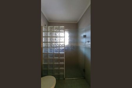 Casa à venda com 168m², 4 quartos e 2 vagas Casa à venda com 168m², 4 quartos e 2 vagasBanheiro 2