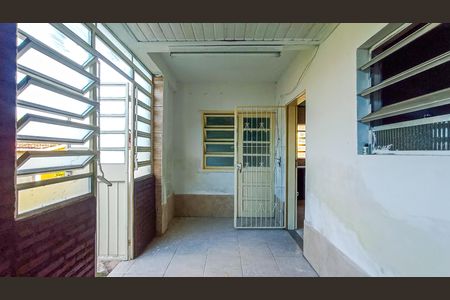 Casa à venda com 168m², 4 quartos e 2 vagas Casa à venda com 168m², 4 quartos e 2 vagasÁrea de serviço