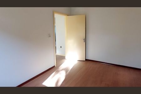 Casa à venda com 168m², 4 quartos e 2 vagas Casa à venda com 168m², 4 quartos e 2 vagasQuarto 3