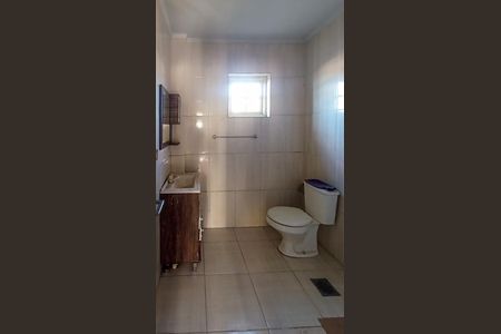 Casa à venda com 168m², 4 quartos e 2 vagas Casa à venda com 168m², 4 quartos e 2 vagasBanheiro