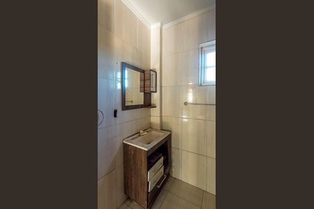 Casa à venda com 168m², 4 quartos e 2 vagas Casa à venda com 168m², 4 quartos e 2 vagasBanheiro