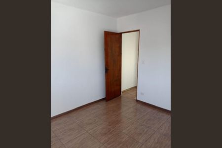 Quarto de casa para alugar com 2 quartos, 125m² em Jardim das Oliveiras, São Paulo