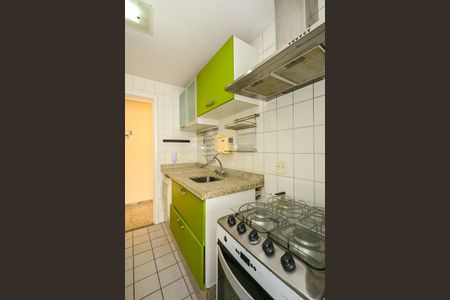Apartamento para alugar com 70m², 2 quartos e 2 vagasCozinha