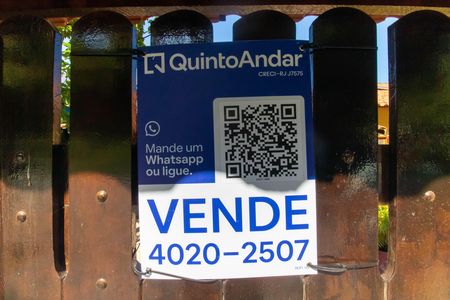 Casa de condomínio à venda com 230m², 4 quartos e 2 vagasPlaquinha 