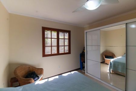 Casa de condomínio à venda com 230m², 4 quartos e 2 vagasSuíte 2