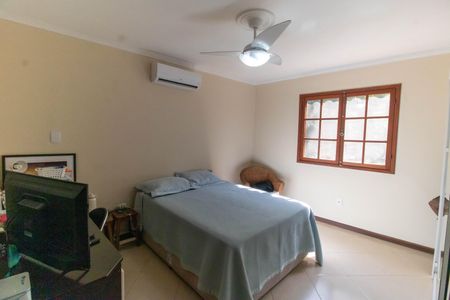 Casa de condomínio à venda com 230m², 4 quartos e 2 vagasSuíte 2