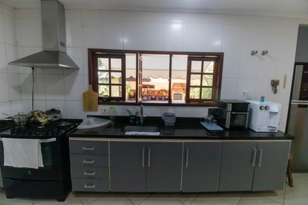 Casa de condomínio à venda com 230m², 4 quartos e 2 vagasCozinha