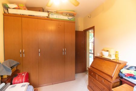 Casa de condomínio à venda com 230m², 4 quartos e 2 vagasQuarto 