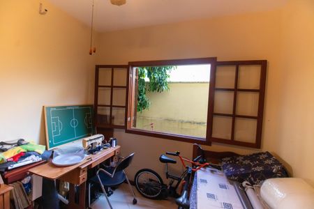 Casa de condomínio à venda com 230m², 4 quartos e 2 vagasQuarto 
