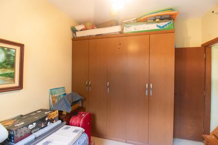 Casa de condomínio à venda com 230m², 4 quartos e 2 vagasQuarto 