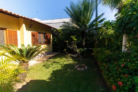 Casa de condomínio à venda com 230m², 4 quartos e 2 vagasÁrea externa