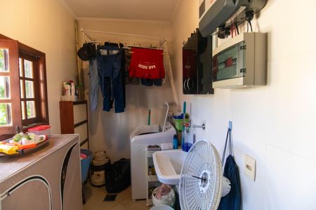Casa de condomínio à venda com 230m², 4 quartos e 2 vagasÁrea de Serviço