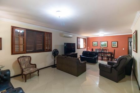 Sala de casa de condomínio à venda com 4 quartos, 230m² em Piratininga, Niterói