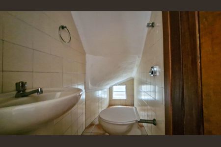 Casa para alugar com 140m², 4 quartos e 1 vagaBanheiro 