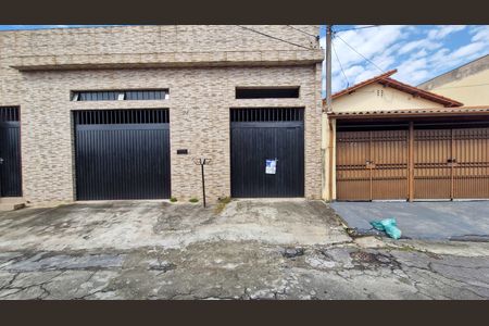 Casa para alugar com 140m², 4 quartos e 1 vagaFachada 