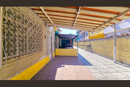 Casa para alugar com 58m², 2 quartos e 1 vagaGaragem / fachada