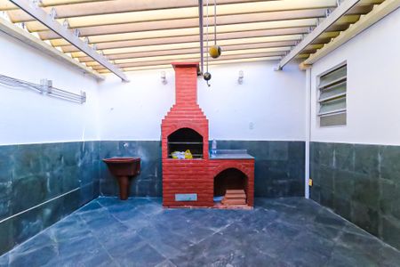 Casa para alugar com 58m², 2 quartos e 1 vagaÁrea de Serviço