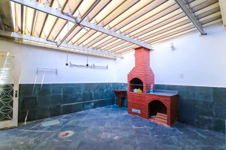 Casa para alugar com 58m², 2 quartos e 1 vagaÁrea de Serviço