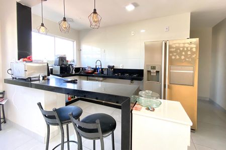 Apartamento para alugar com 280m², 3 quartos e 1 vagaCozinha