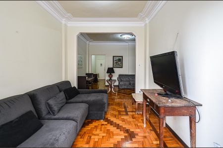 Apartamento à venda com 150m², 3 quartos e sem vaga Apartamento à venda com 150m², 3 quartos e sem vagaSala de TV