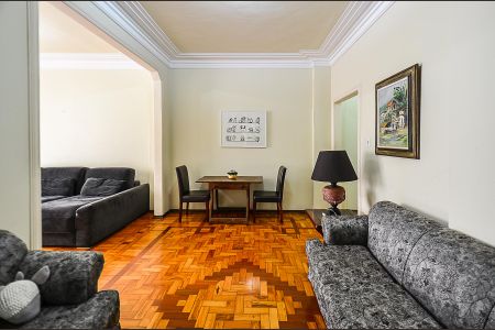 Apartamento à venda com 150m², 3 quartos e sem vaga Apartamento à venda com 150m², 3 quartos e sem vagaSala de Estar