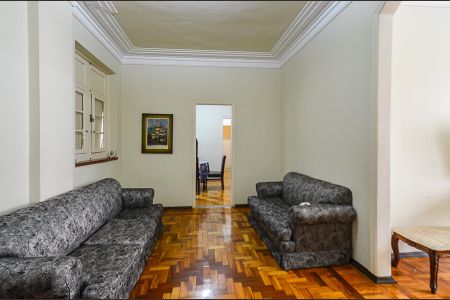 Apartamento à venda com 150m², 3 quartos e sem vaga Apartamento à venda com 150m², 3 quartos e sem vagaSala de Estar