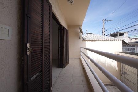 Sacada do Quarto 1 de casa para alugar com 2 quartos, 100m² em Vila Frugoli, São Paulo