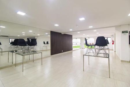 Apartamento para alugar com 44m², 2 quartos e sem vaga Apartamento para alugar com 44m², 2 quartos e sem vagaÁrea comum - Salão de festas