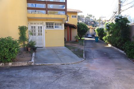 Casa de condomínio para alugar com 55m², 1 quarto e 1 vagaÁrea externa