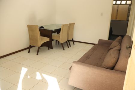 Casa de condomínio para alugar com 55m², 1 quarto e 1 vagaSala