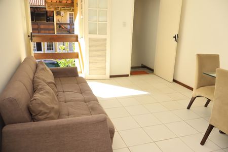 Casa de condomínio para alugar com 55m², 1 quarto e 1 vagaSala