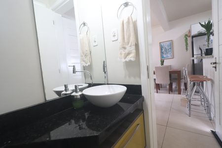 Casa de condomínio à venda com 72m², 2 quartos e 1 vagaLavabo