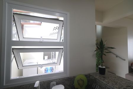 Casa de condomínio à venda com 72m², 2 quartos e 1 vagaCozinha