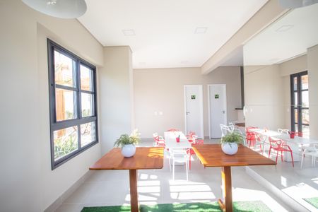 Apartamento para alugar com 48m², 2 quartos e 1 vaga Apartamento para alugar com 48m², 2 quartos e 1 vagaÁrea comum - Salão de festas
