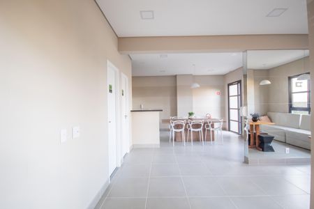 Apartamento para alugar com 48m², 2 quartos e 1 vaga Apartamento para alugar com 48m², 2 quartos e 1 vagaÁrea comum - Salão de festas